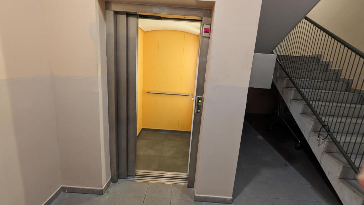 Downtown Fiume, Underground Garage Within The Property Exteriör bild
