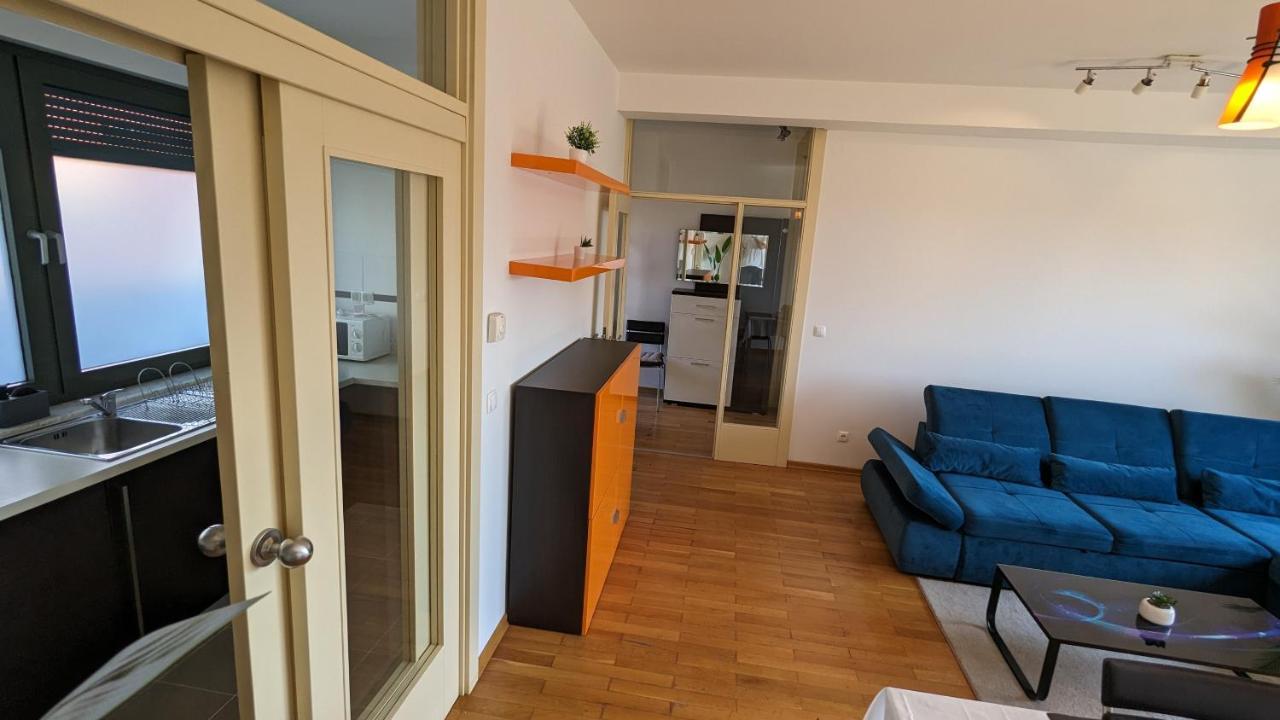 Downtown Fiume, Underground Garage Within The Property Exteriör bild