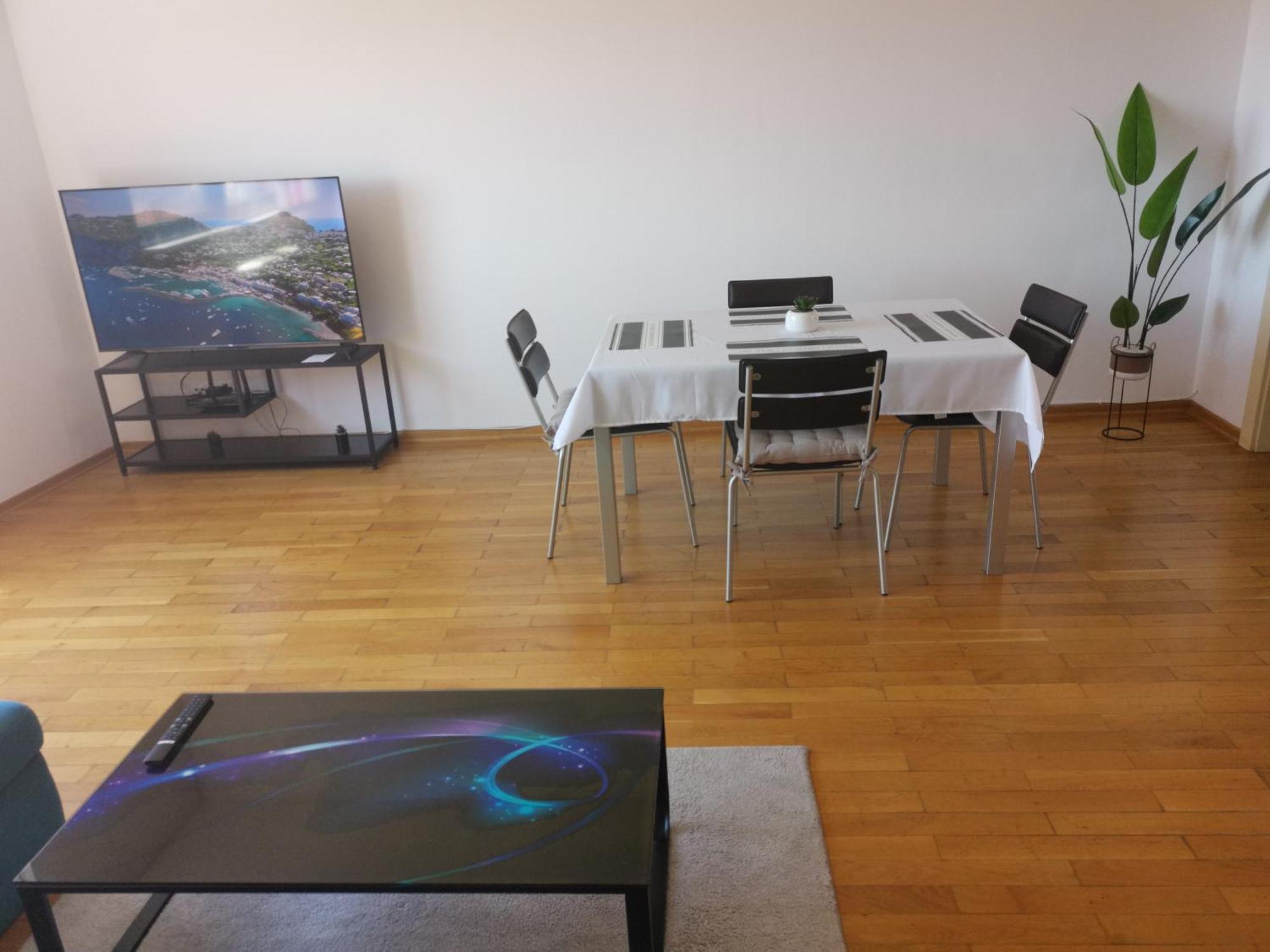 Downtown Fiume, Underground Garage Within The Property Exteriör bild
